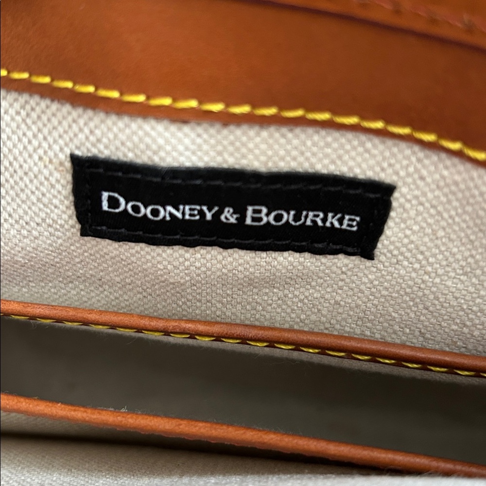 Dooney & Bourke Brown pebble grain Leather Crossbody Bag EUC - Picture 6 of 7